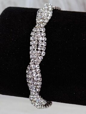 Elegant Silvertone Rhinestone Dressy Bracelet